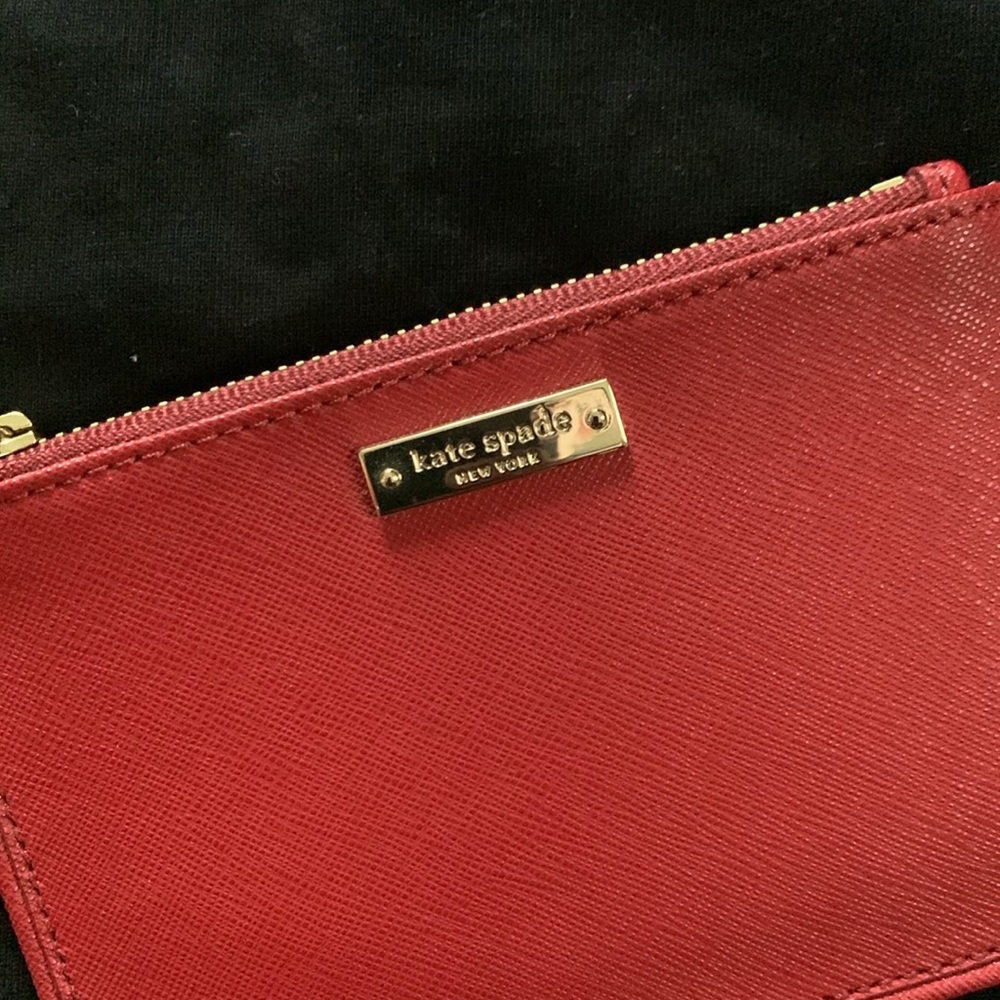 Red Leather Chain Wallet - Picture 2 of 3